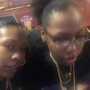 Meet your Posher, Carolyn